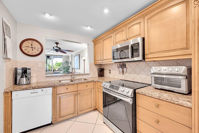 3 of 32 - 777 S Federal Highway #o203, Pompano Beach, FL
