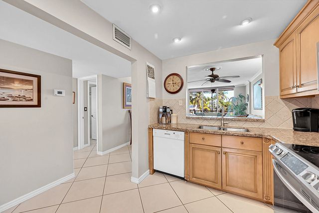 4 of 32 - 777 S Federal Highway #o203, Pompano Beach, FL