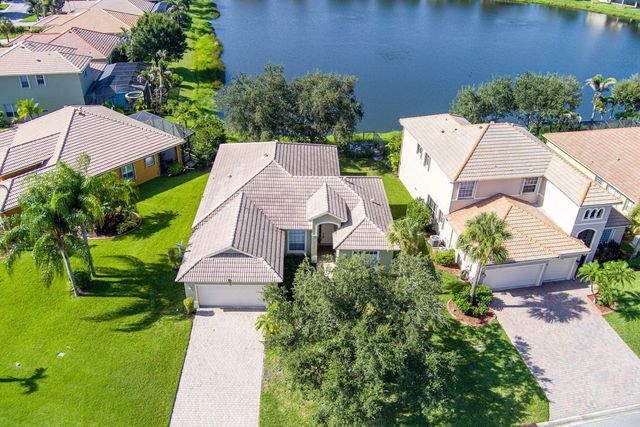 2 of 43 - 381 Nw Sheffield Circle, Port St. Lucie, FL