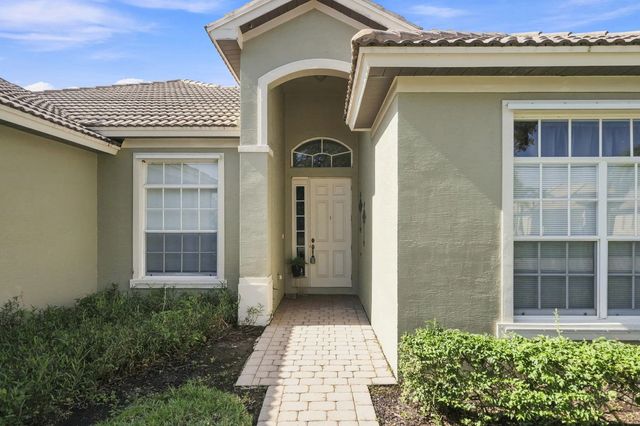 4 of 43 - 381 Nw Sheffield Circle, Port St. Lucie, FL