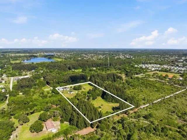 2 of 30 - 8698 63rd Avenue, Vero Beach, FL