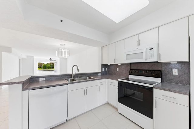 4 of 32 - 5842 Crystal Shores Drive #205, Boynton Beach, FL