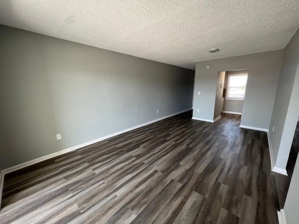 2605 Nw 135th Street #101, Opa-Locka