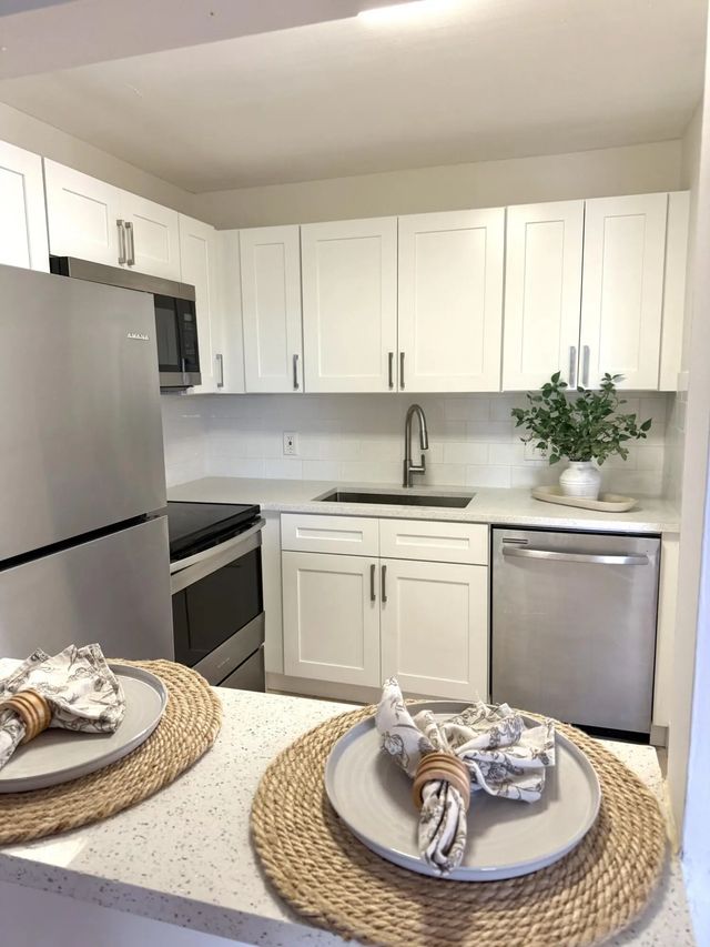 2 of 17 - 200 Village Green Circle E #k 311, Palm Springs, FL