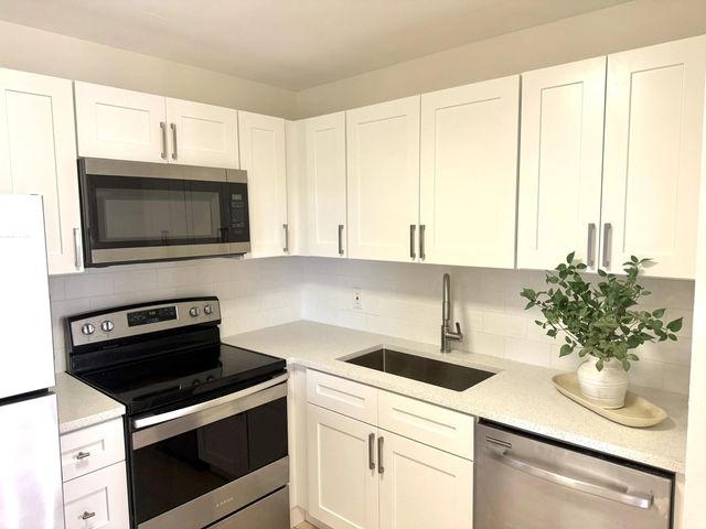 4 of 17 - 200 Village Green Circle E #k 311, Palm Springs, FL