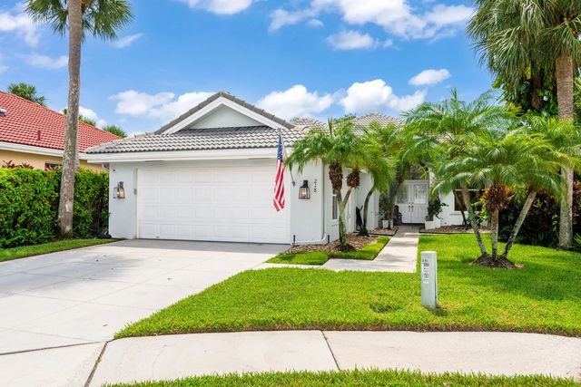 2 of 32 - 218 Hampton Court, Jupiter, FL