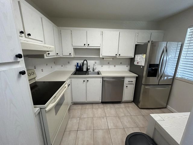 2 of 10 - 4489 Luxemburg Court, Greenacres, FL
