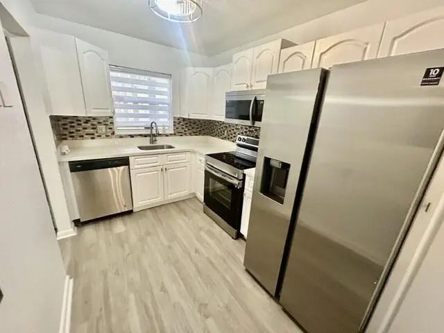 4 of 27 - 120 Sparrow Drive #115, Royal Palm Beach, FL