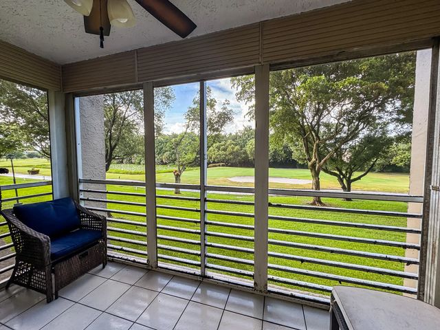 4 of 28 - 9460 Tangerine Place #207, Davie, FL