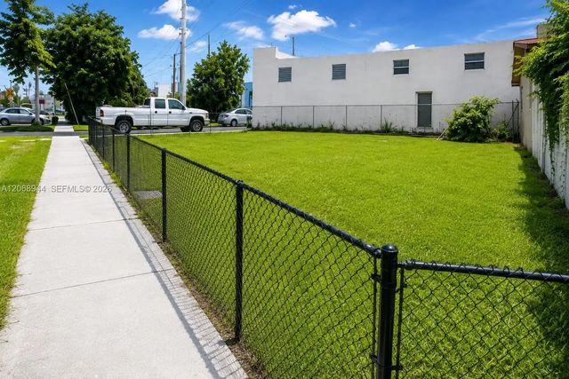 119 Nw 3rd Street, Hallandale Beach