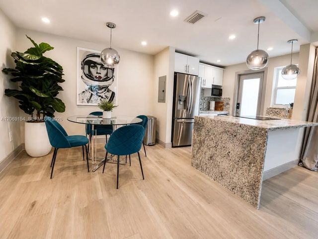 5 of 13 - 626 Meridian Avenue #1, Miami Beach, FL