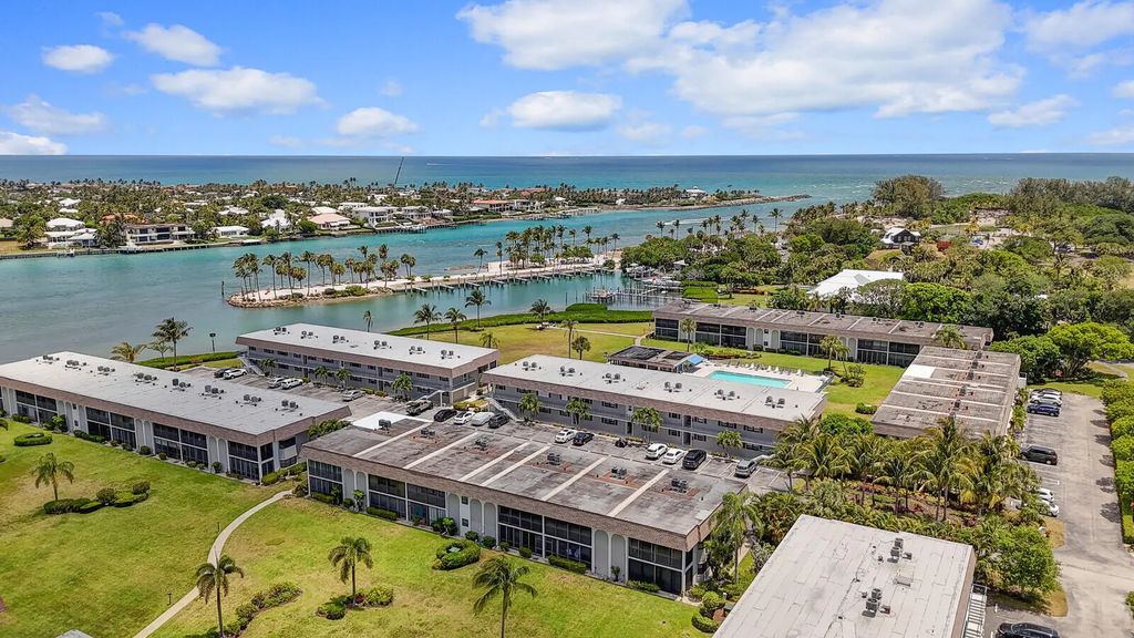 755 Saturn Street #h207, Jupiter