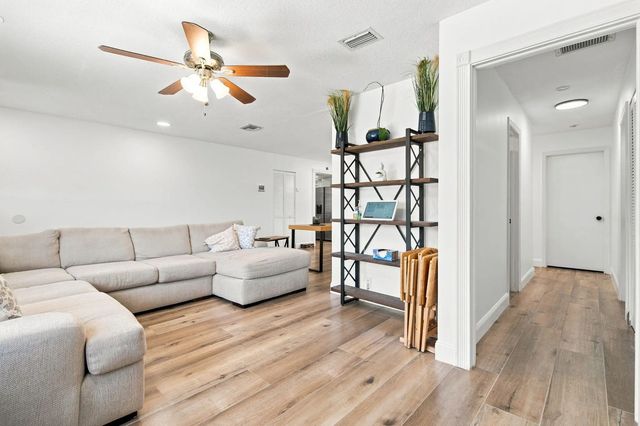 4 of 23 - 7741 Sw 1st Street, Margate, FL