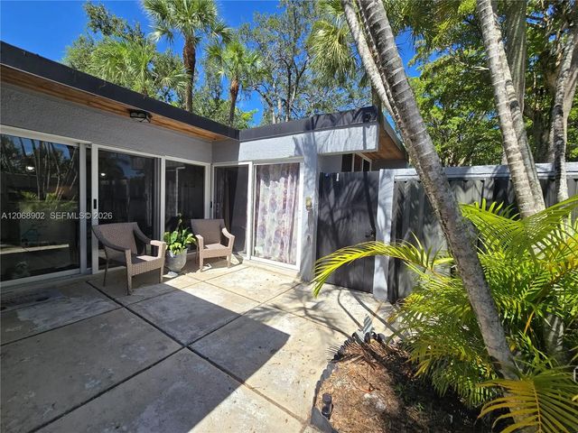 2 of 36 - 16330 Oak Walk, Miami Lakes, FL