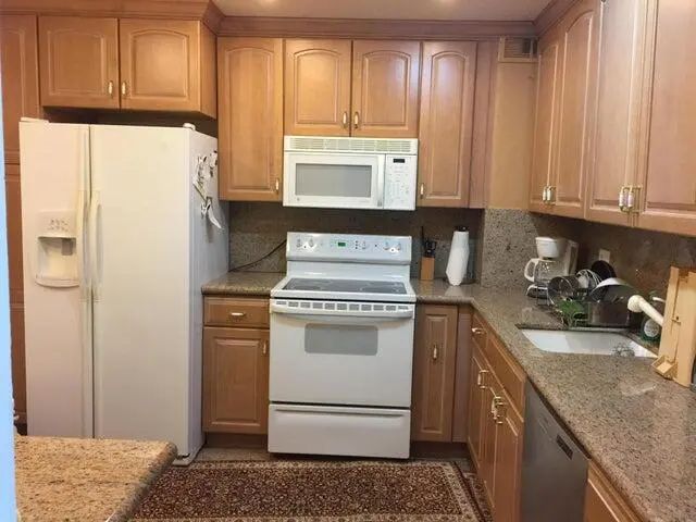 4 of 22 - 3450 S Ocean Boulevard #807, Palm Beach, FL