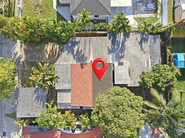 2 of 27 - 621 Se 4th Street, Hialeah, FL
