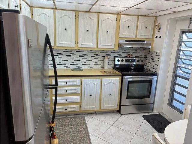 2 of 15 - 4050 Nw 42nd Avenue #415, Lauderdale Lakes, FL