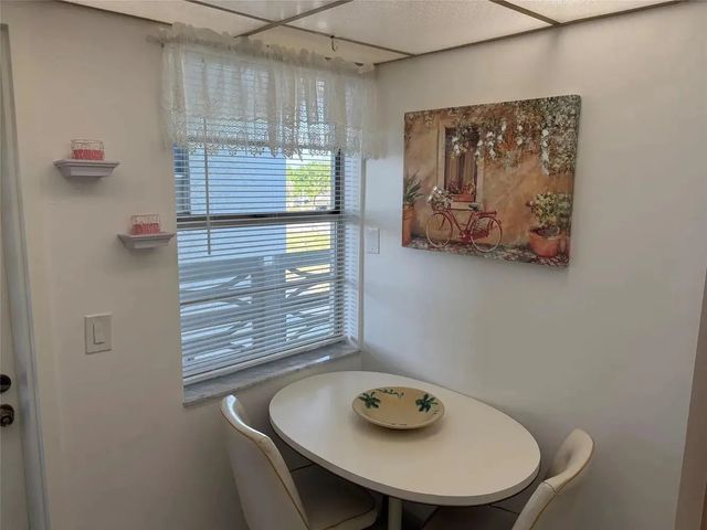 4 of 15 - 4050 Nw 42nd Avenue #415, Lauderdale Lakes, FL