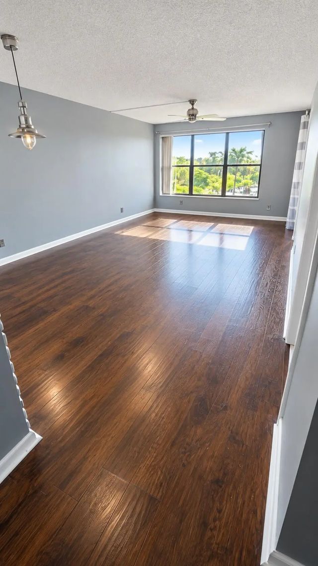 3 of 10 - 2320 S Cypress Bend Drive #401, Pompano Beach, FL