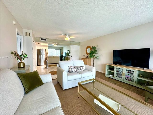 3000 Ne 48th Street #203, Fort Lauderdale