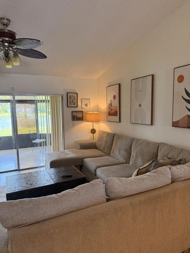 4 of 15 - 8499 Lakepoint Court, Lake Worth, FL
