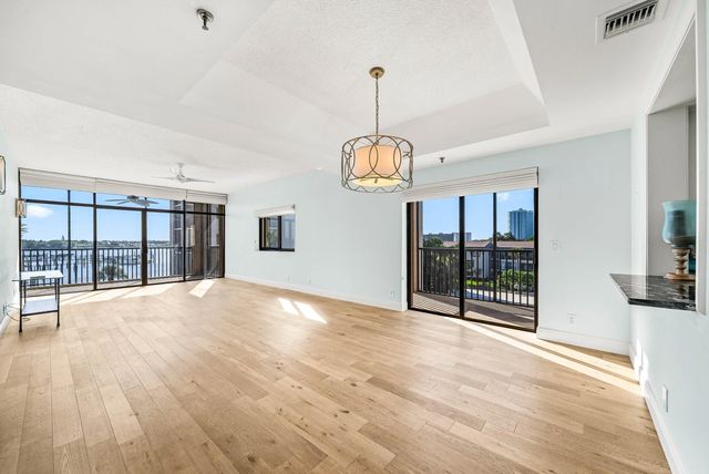 4 of 51 - 11370 Twelve Oaks Way #418, North Palm Beach, FL
