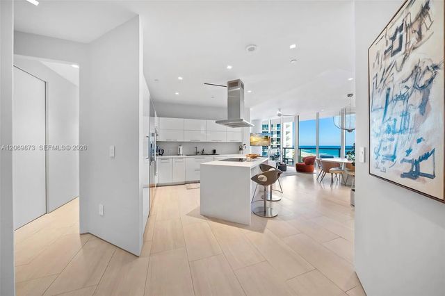 2 of 34 - 100 S Pointe Drive #1409, Miami Beach, FL