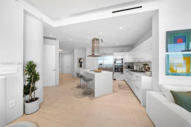 4 of 34 - 100 S Pointe Drive #1409, Miami Beach, FL