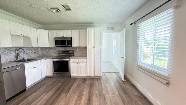 4 of 45 - 8151 Sw 7th Street, North Lauderdale, FL