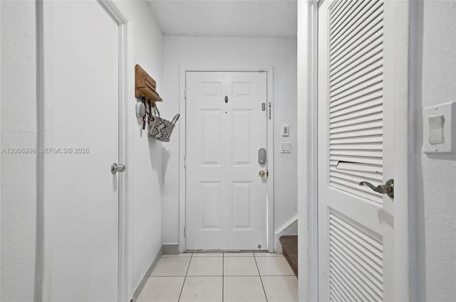 2 of 21 - 17901 Nw 68th Avenue #r206, Hialeah, FL