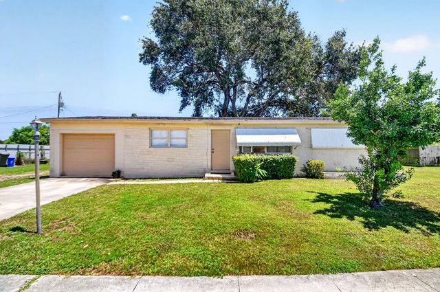2 of 40 - 1572 Woodland Avenue, West Palm Beach, FL