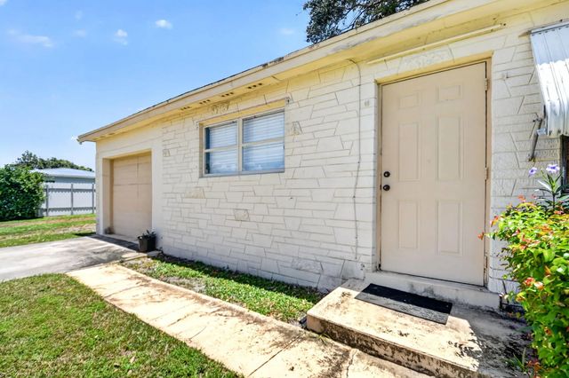 3 of 40 - 1572 Woodland Avenue, West Palm Beach, FL