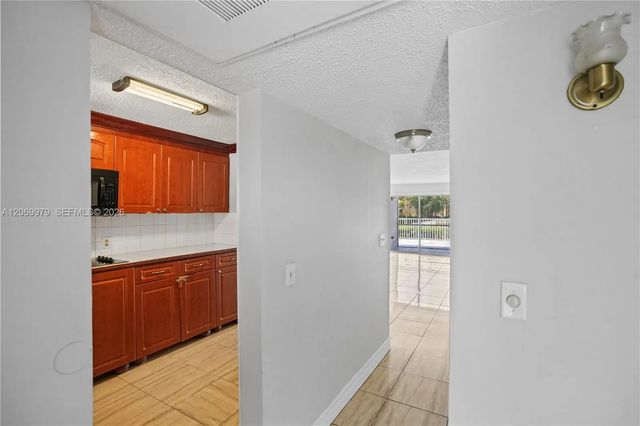 661 N University Drive #1-103, Pembroke Pines