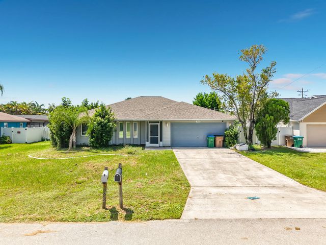 1832 Se Van Loon  Terrace, Cape Coral