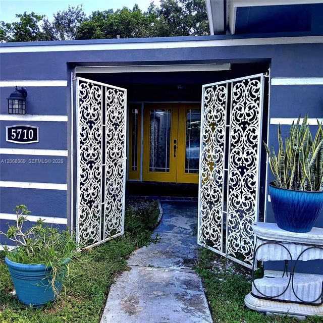5710 Melaleuca Drive, Tamarac