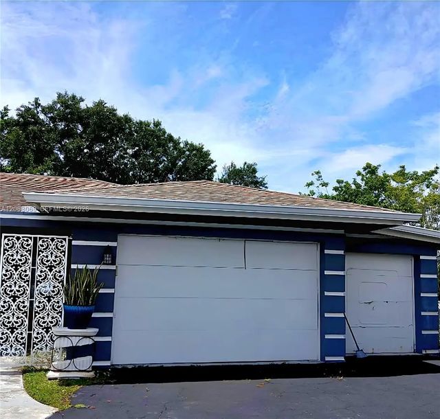 4 of 22 - 5710 Melaleuca Drive, Tamarac, FL