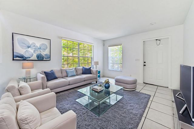 5 of 31 - 4268 Pine Hollow Circle, Greenacres, FL