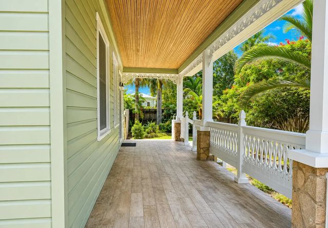 3 of 50 - 1424 S Palmway, Lake Worth Beach, FL