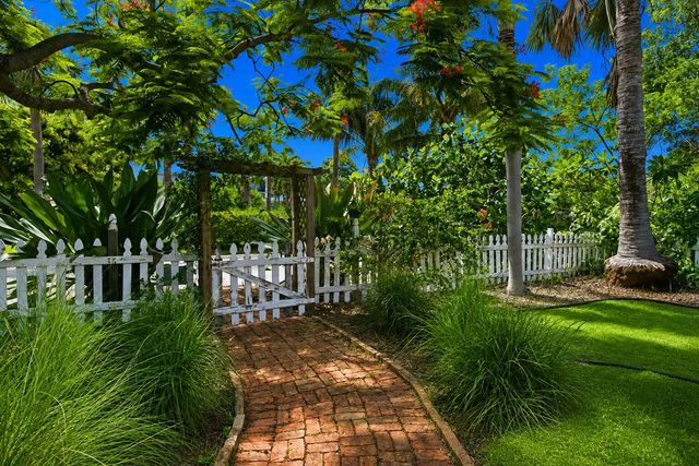 5 of 50 - 1424 S Palmway, Lake Worth Beach, FL