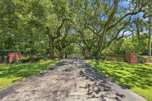 2 of 32 - 5885 Sw 56th Street, Miami, FL