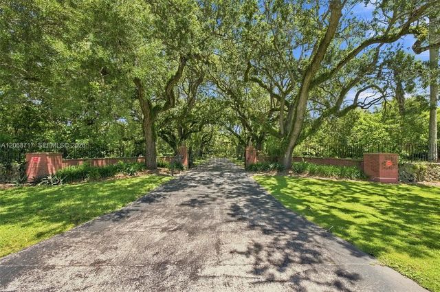 5885 Sw 56th Street, Miami