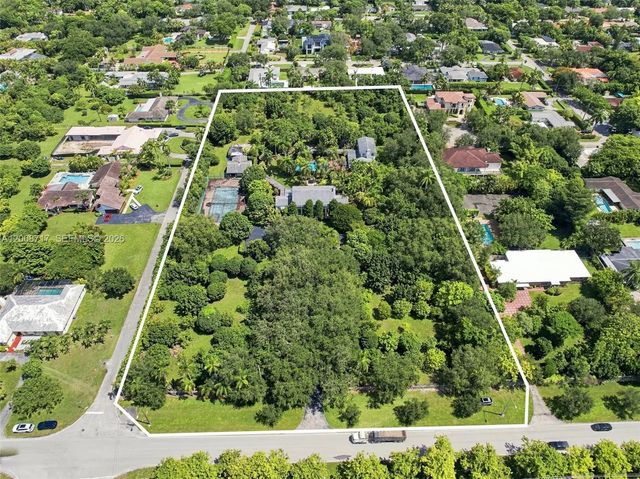 3 of 32 - 5885 Sw 56th Street, Miami, FL