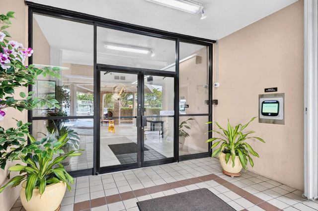 4 of 70 - 1100 St Charles Place #ph3, Pembroke Pines, FL