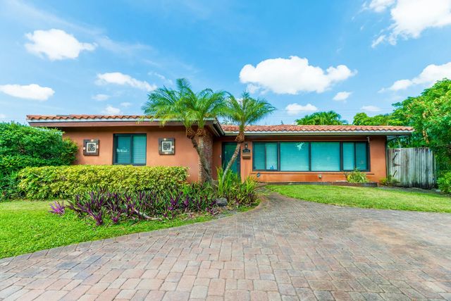 2 of 52 - 4621 Ne 18th Terrace, Fort Lauderdale, FL