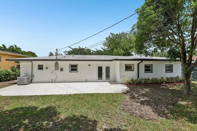 5 of 29 - 1040 Nw 149th Street, Miami, FL
