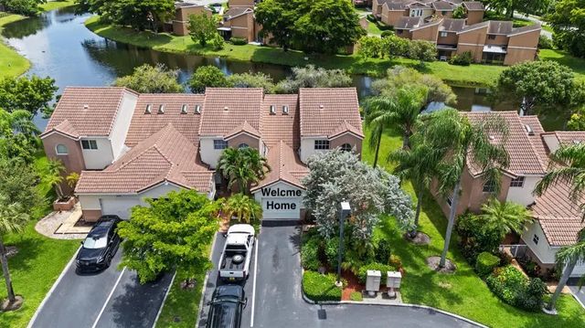 2 of 36 - 8211 Nw 70th Street, Tamarac, FL