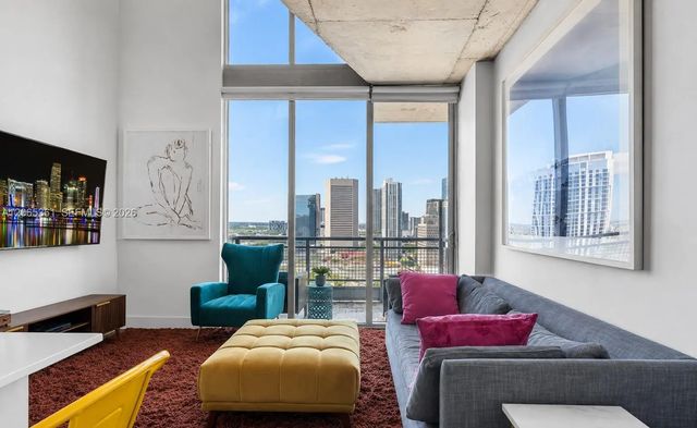 3 of 34 - 690 Sw 1st Court #2507, Miami, FL