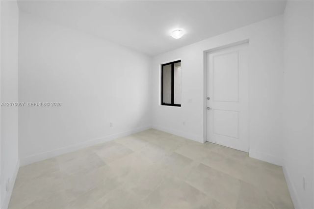 3 of 38 - 19114 Sw 345th Terrace #19114, Florida City, FL