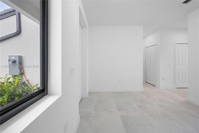 4 of 38 - 19114 Sw 345th Terrace #19114, Florida City, FL