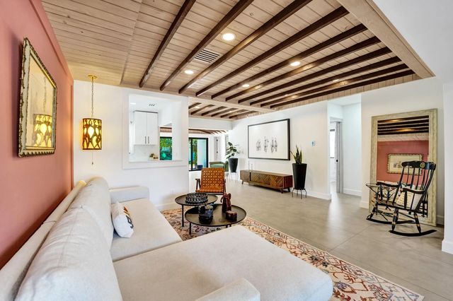 3 of 33 - 1424 Ne 16th Avenue, Fort Lauderdale, FL